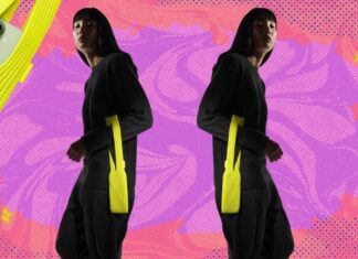 Apple et Issey Miyake lancent l’inattendu : la chaussette iPhone à 230 $