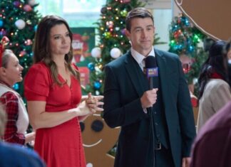 „Wesołych Świąt, Ted Cooper!” firmy Hallmark wyróżnia się na tle konkurencji