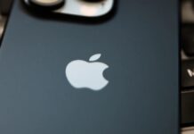 Нова вразливість iPhone краде дані при відвідуванні одного сайту