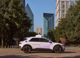 Vorfall mit autonomen Fahrzeugen in Austin löst Debatte über Sicherheit und Auswirkungen auf die Gemeinschaft aus