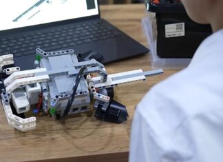 Dari Ruang Kelas ke Pabrik: Ambisi Uzbekistan untuk Membangun Robot Humanoid