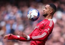 Liverpool проти Chelsea: боротьба за титули та гід з трансляції