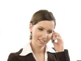 Come ospitare una teleconferenza internazionale senza spendere molti soldi